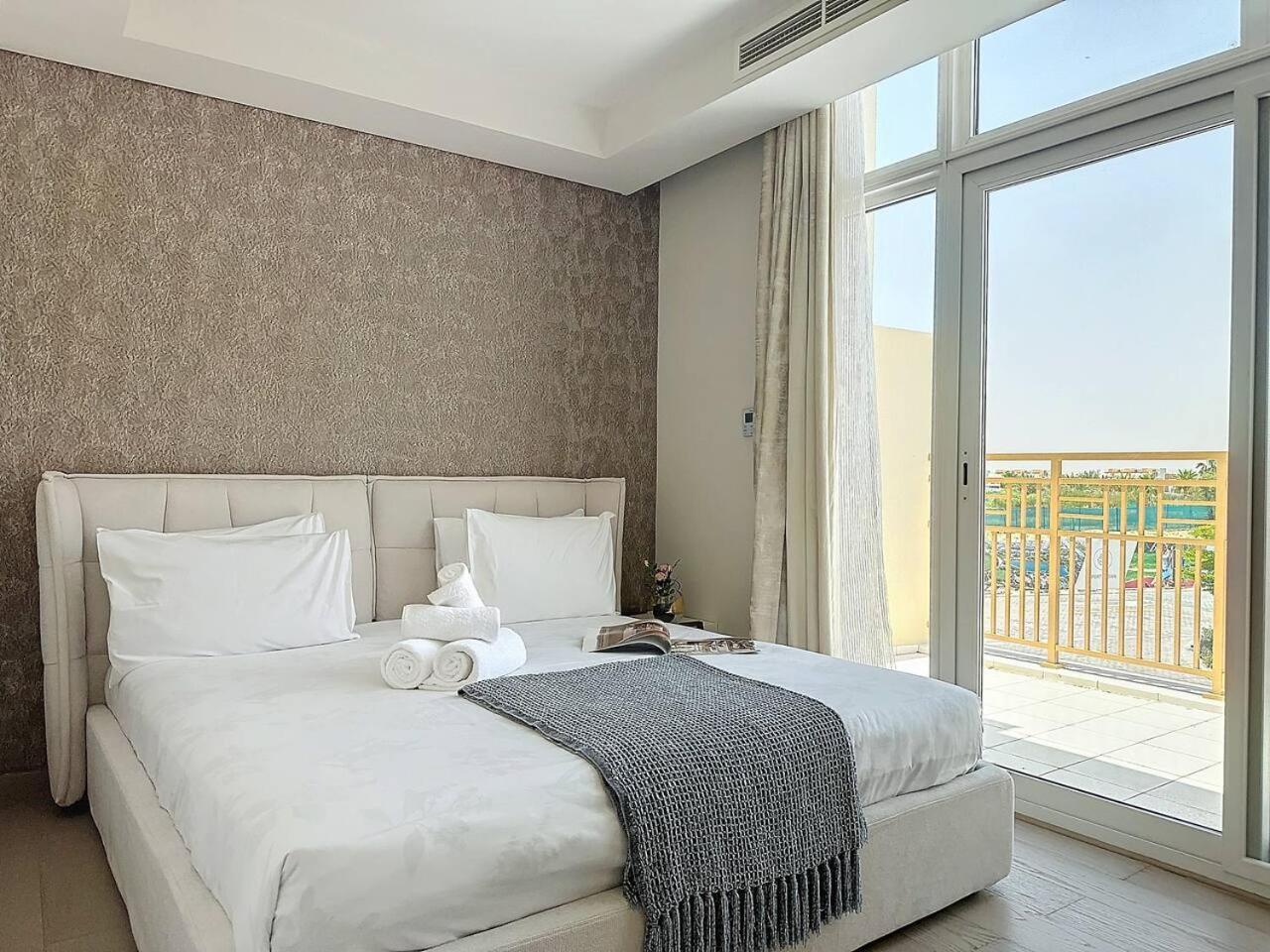Key View - Aquilegia Villa, Damac Hills Dubai Exterior photo